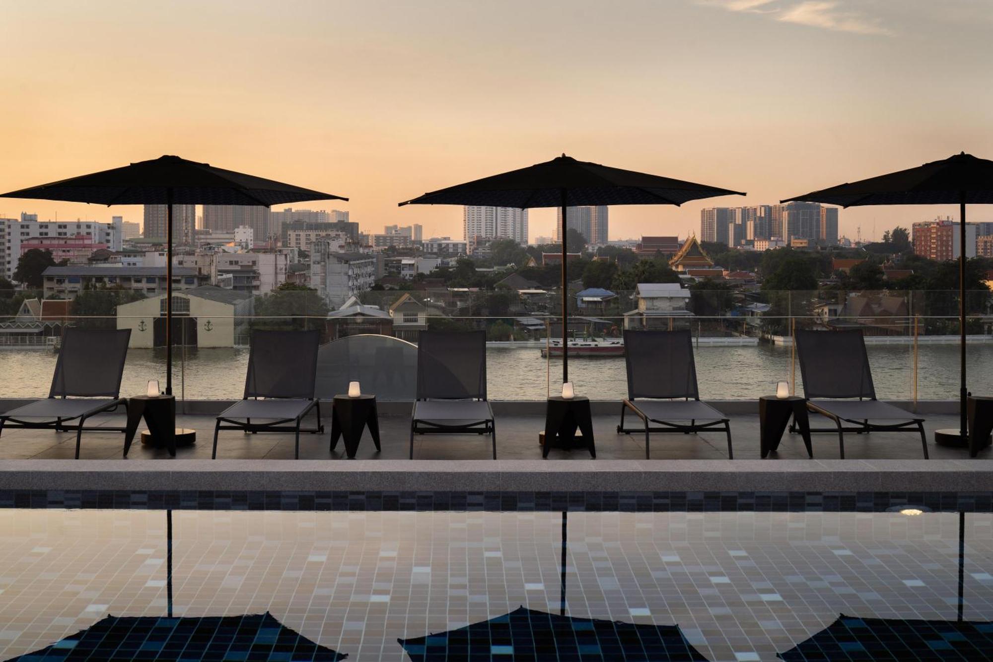 The Standardx, Bangkok Phra Arthit Hotel Exterior photo