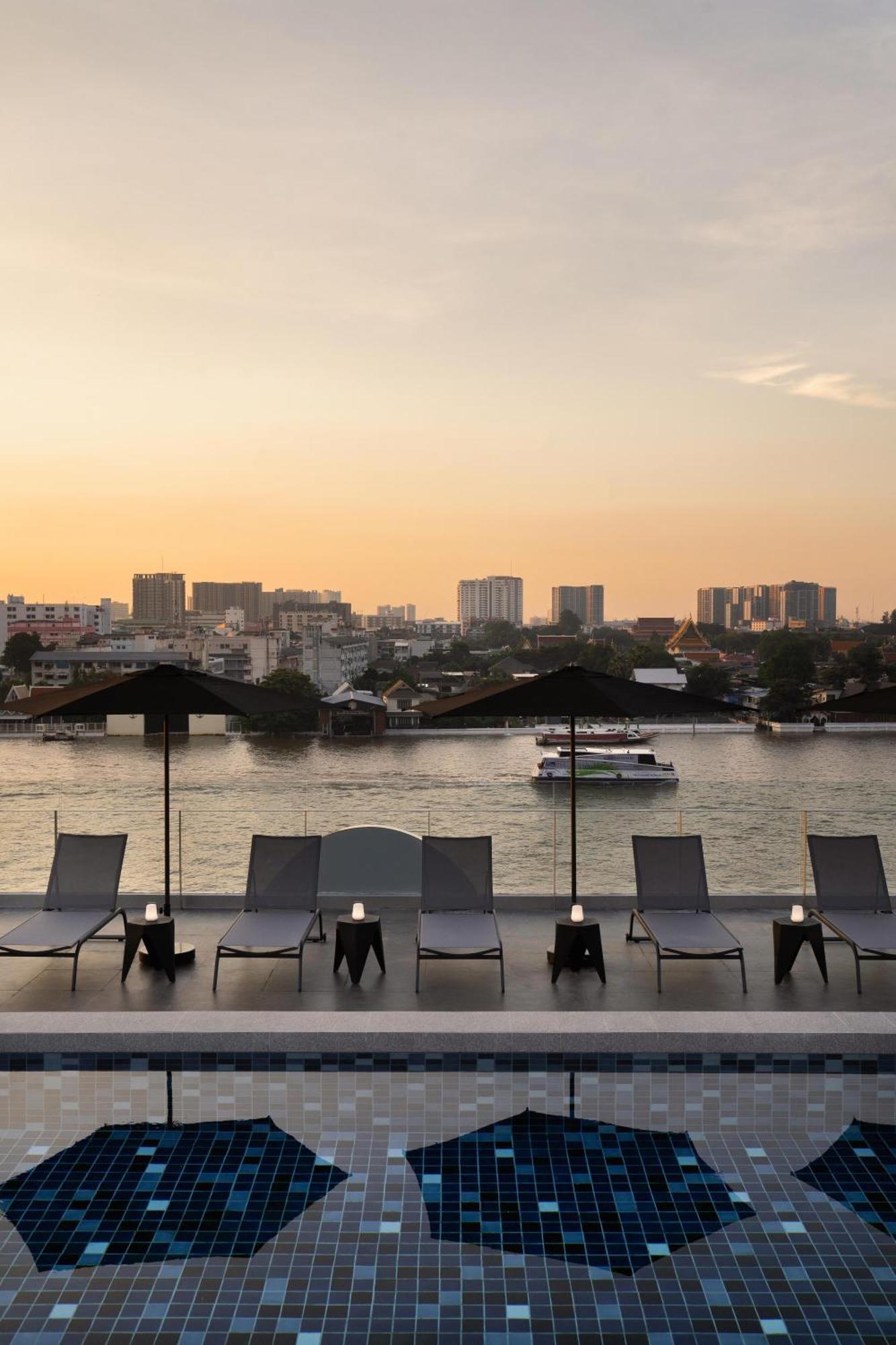 The Standardx, Bangkok Phra Arthit Hotel Exterior photo